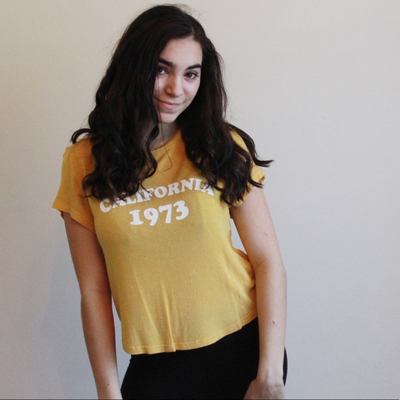 Yellow graphic tee - Picture 3 of 5